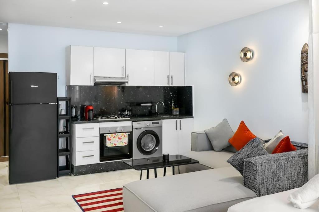 Cozy & Brand New Flat In Apartment *